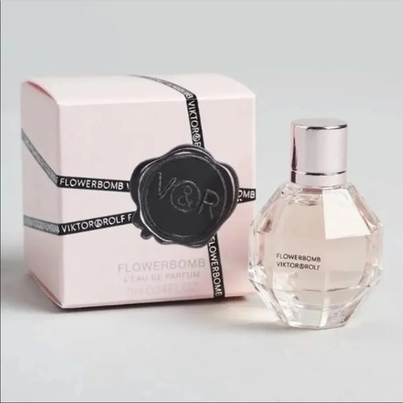 🌸 VIKTOR&ROLF Flowerbomb BRAND NEW 🌸 - Picture 8 of 9